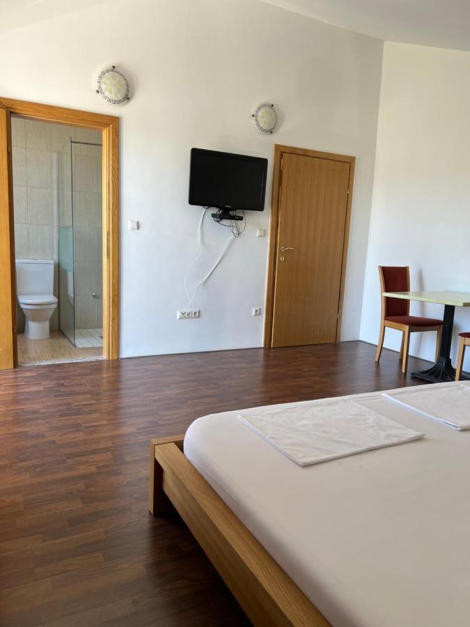 Studio Apartman Cesarica Exterior foto