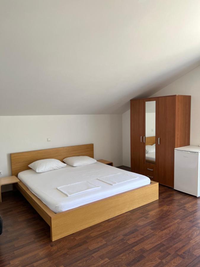 Studio Apartman Cesarica Exterior foto